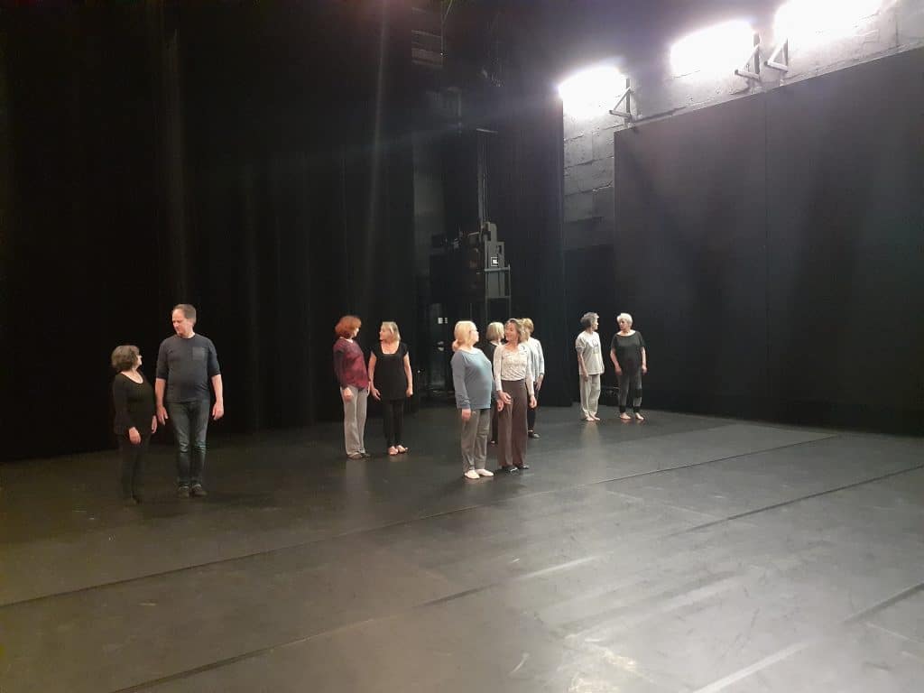 Danse sur plateau de théâtre